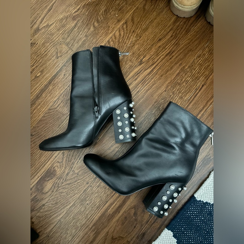 Ivanka Trump Leather Heels with pearl